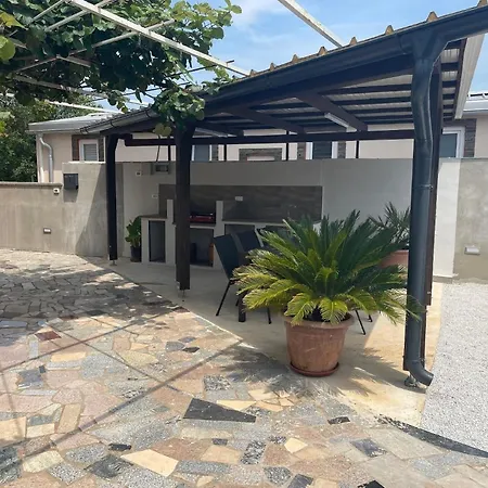 In Mit Garten Und Terrasse Apartment *